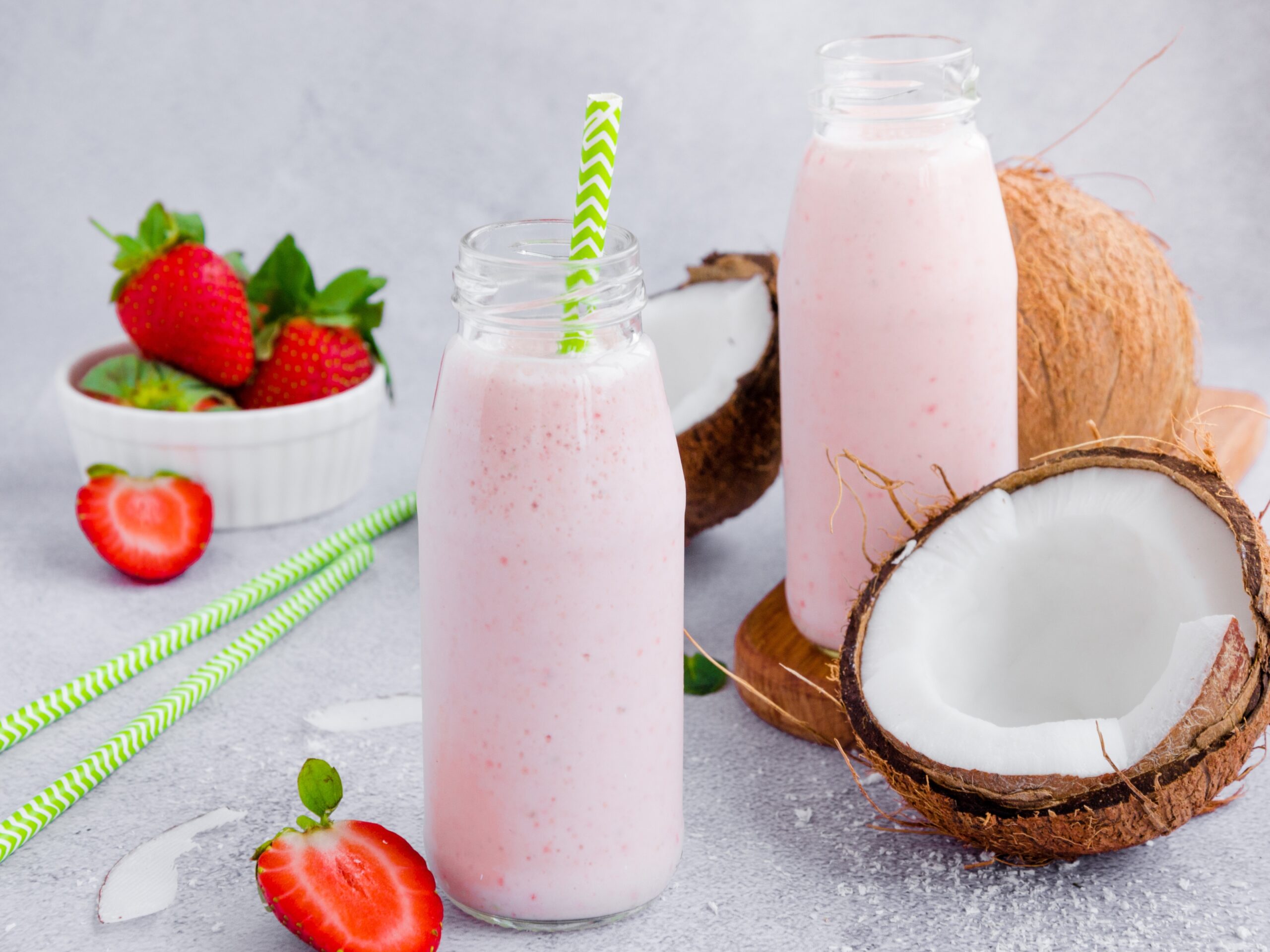 Creamy Strawberry Coconut Smoothie